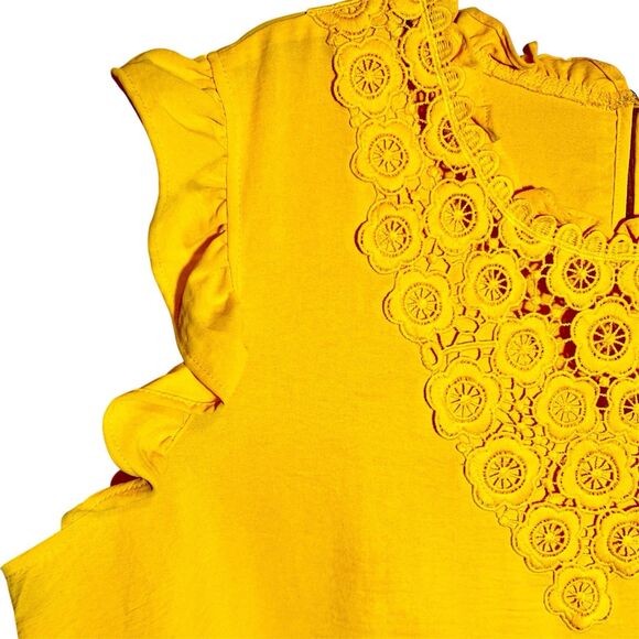 A Love Story Yellow Sleeveless Top Size 2x Crochet Inset Polyester - Picture 2 of 6